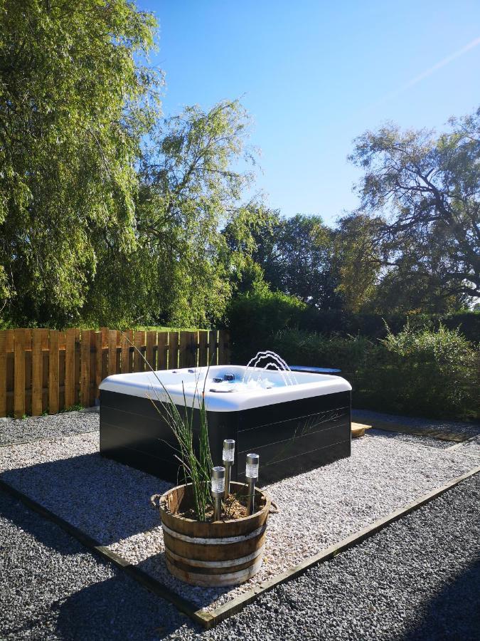 Le Domaine De Coat Rogan L'Espace Familial Ploezal Exteriör bild